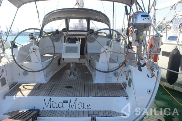 Bavaria 41 Cruiser - Yacht Charter Sailica