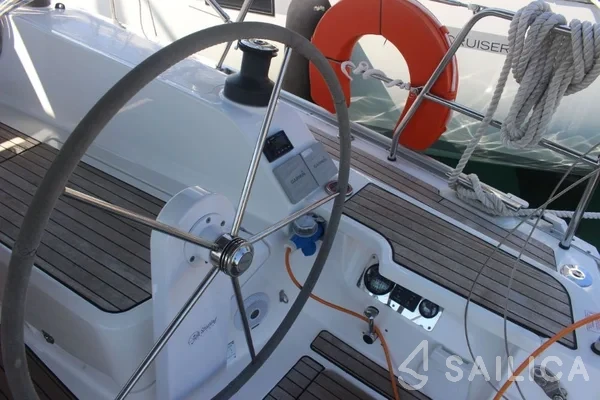 Bavaria 41 Cruiser - Yacht Charter Sailica