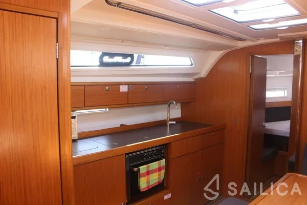 Bavaria 41 Cruiser - Yacht Charter Sailica