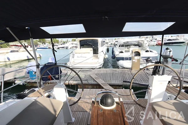 Bavaria 51 Cruiser - Yacht Charter Sailica