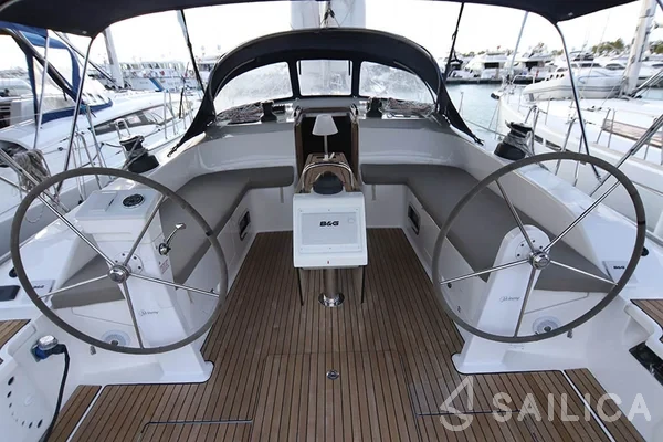 Bavaria 51 Cruiser - Yacht Charter Sailica