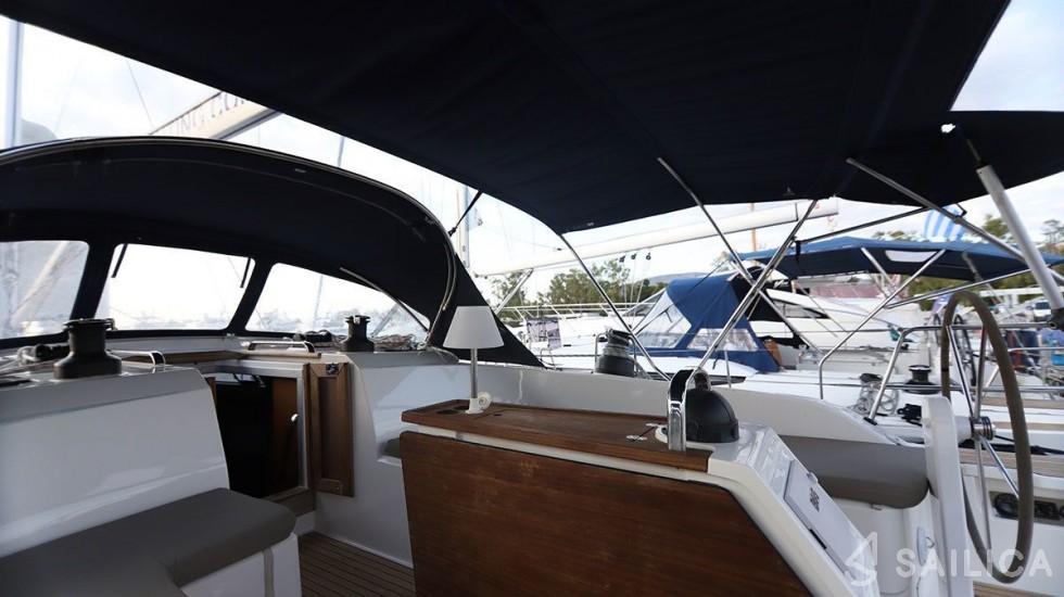 Bavaria 51 Cruiser - Yacht Charter Sailica