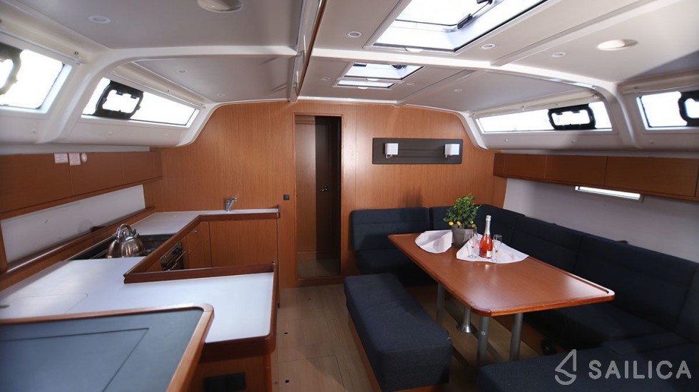 Bavaria 51 Cruiser - Yacht Charter Sailica