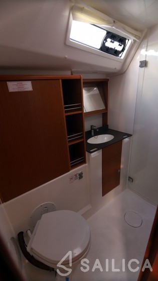 Bavaria 51 Cruiser - Yacht Charter Sailica