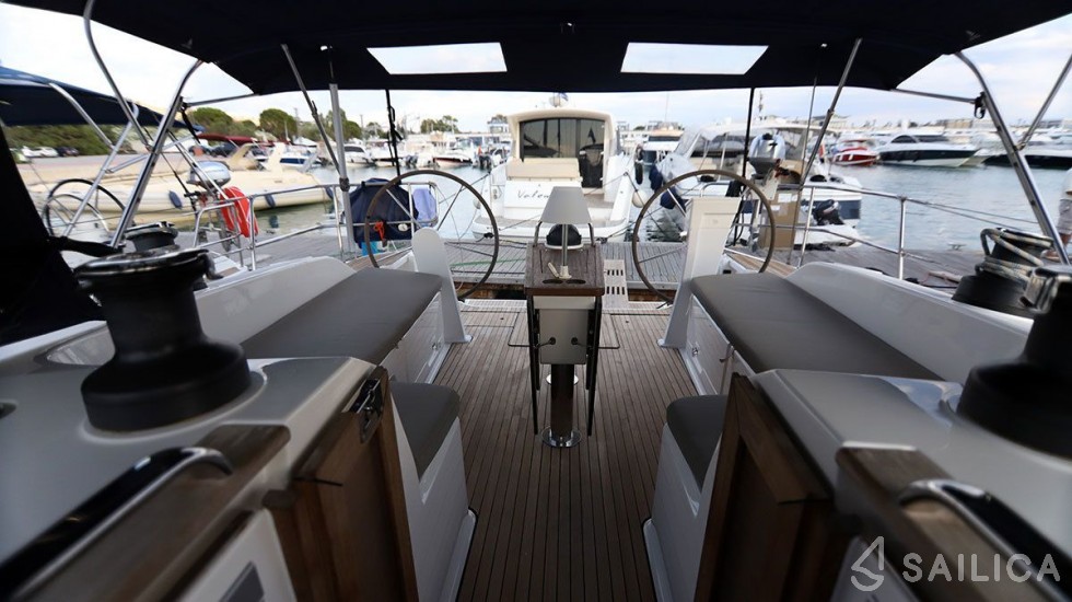 Bavaria 51 Cruiser - Yacht Charter Sailica