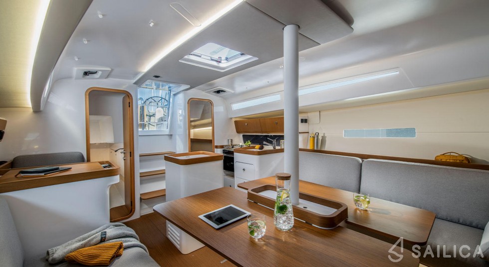 First 36 - Yacht Charter Sailica