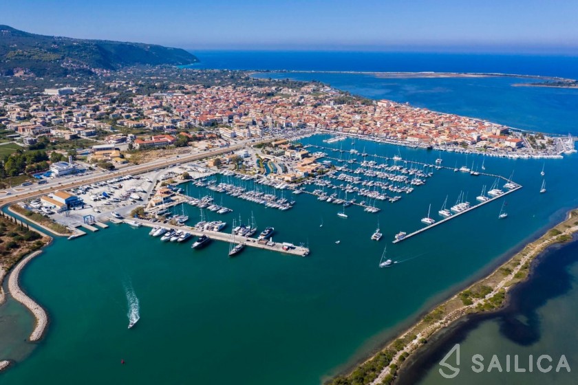 Bavaria 36 Cruiser - Yacht Charter Sailica
