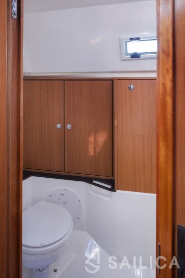 Bavaria 36 Cruiser - Yacht Charter Sailica