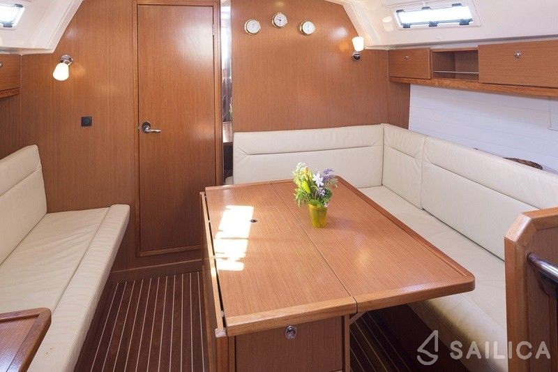 Bavaria 36 Cruiser - Yacht Charter Sailica