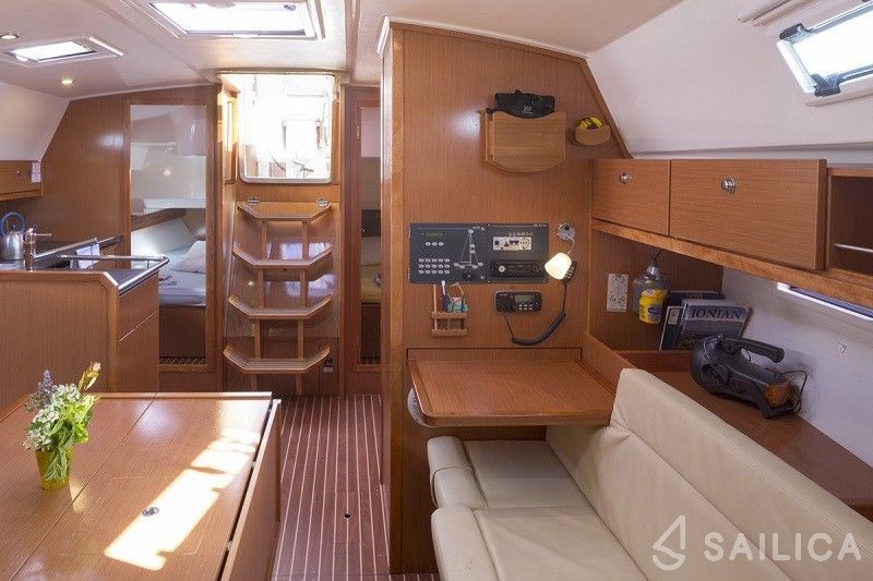 Bavaria 36 Cruiser - Yacht Charter Sailica