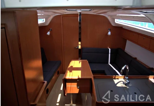 Bavaria 37 - Yacht Charter Sailica