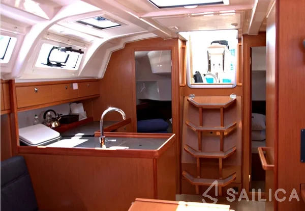 Bavaria 37 - Yacht Charter Sailica