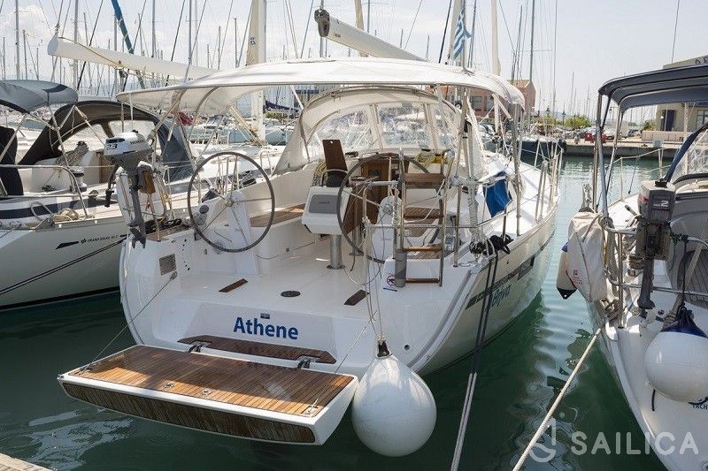 Bavaria 37 Cruiser - Yacht Charter Sailica
