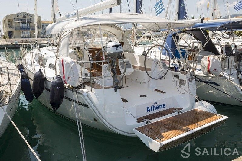 Bavaria 37 Cruiser - Yacht Charter Sailica