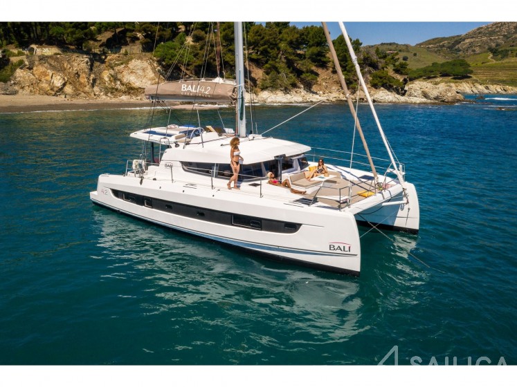 Bali 4.2 - Yacht Charter Sailica