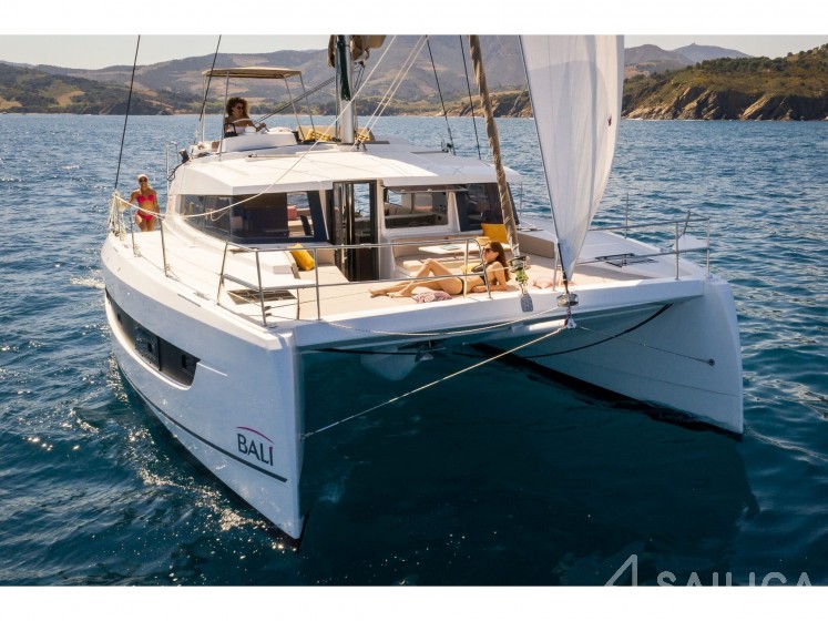 Bali 4.2 - Yacht Charter Sailica