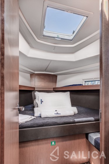 Bavaria 37 Cruiser - Yacht Charter Sailica