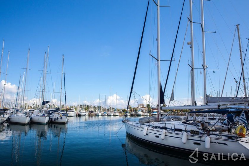 Bavaria 37 Cruiser - Yacht Charter Sailica