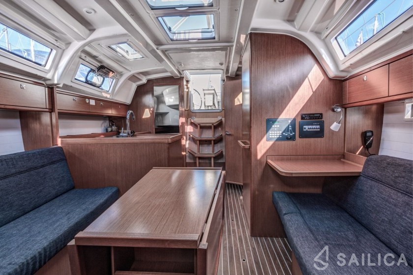 Bavaria 37 Cruiser - Yacht Charter Sailica