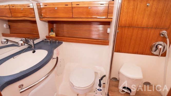 Bavaria C38 - Yacht Charter Sailica
