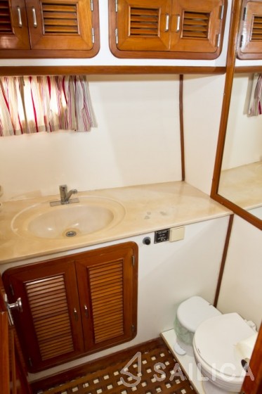 Staryacht 1940 - Yacht Charter Sailica
