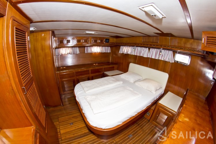 Staryacht 1940 - Yacht Charter Sailica