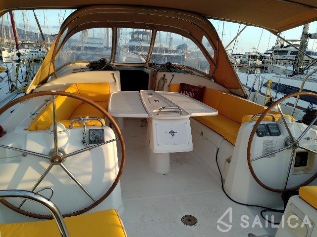 Cyclades 43.4 - Yacht Charter Sailica