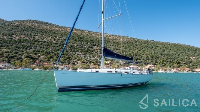 Oceanis 43 - Yacht Charter Sailica