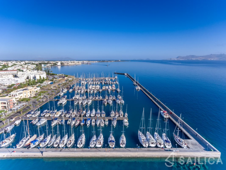 Oceanis 40.1 - Yacht Charter Sailica