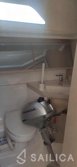 Oceanis 40.1 - Yacht Charter Sailica