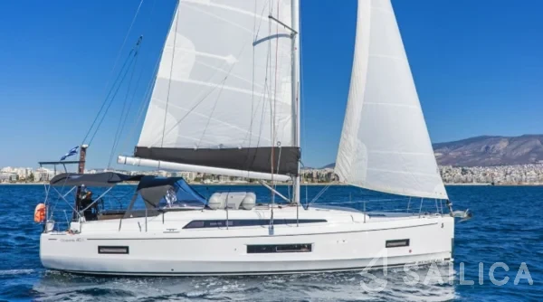 Oceanis 40.1 - Yacht Charter Sailica