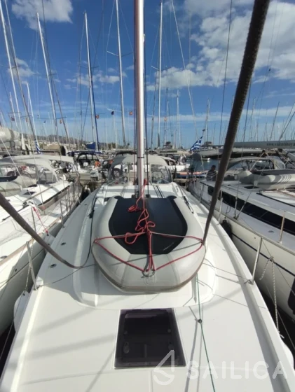 Oceanis 40.1 - Yacht Charter Sailica