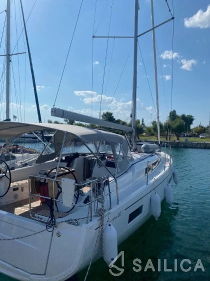 Oceanis 40.1 - Yacht Charter Sailica