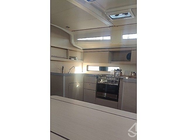 Oceanis 40.1 - Yacht Charter Sailica