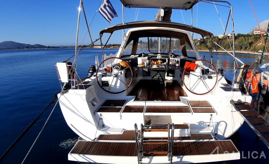 Oceanis 45 - Yacht Charter Sailica