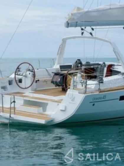 Oceanis 45 - Yacht Charter Sailica