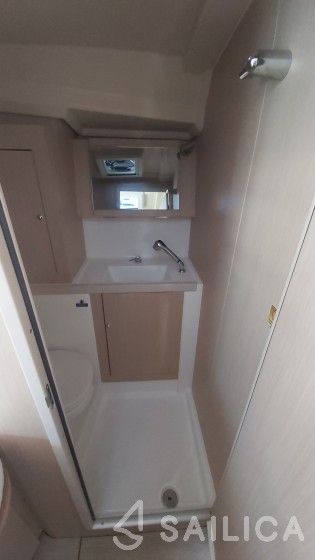 Oceanis 41.1 - Yacht Charter Sailica