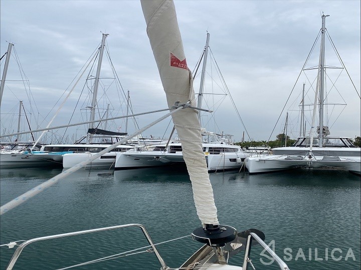 Oceanis 41.1 - Yacht Charter Sailica