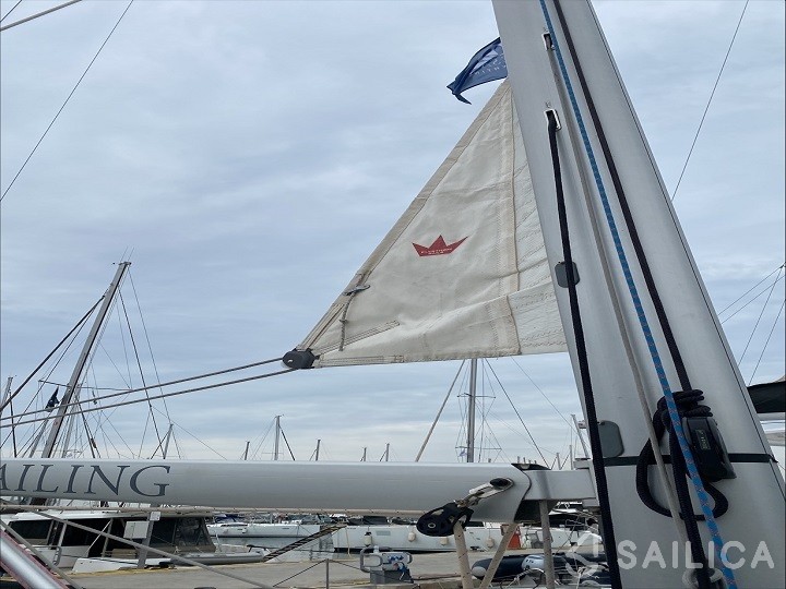 Oceanis 41.1 - Yacht Charter Sailica