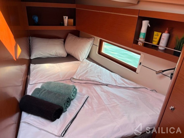 Oceanis 46.1 - Yacht Charter Sailica