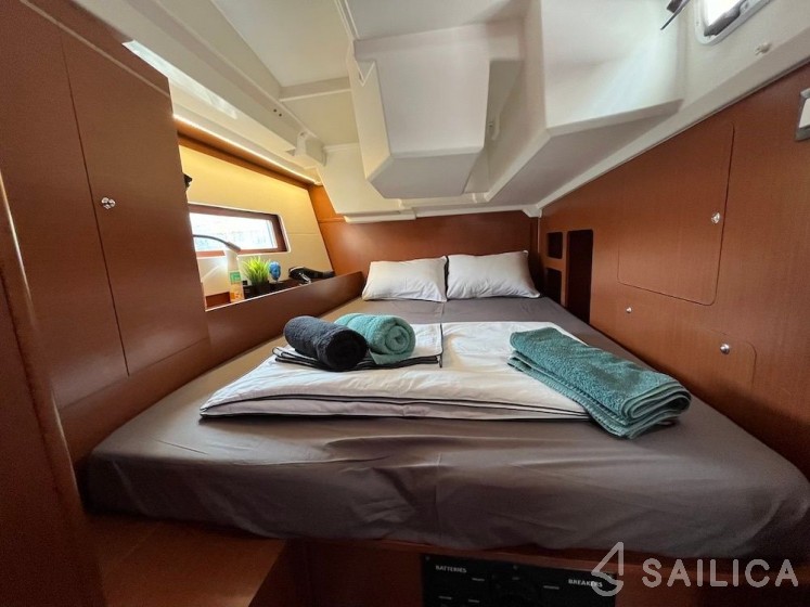 Oceanis 46.1 - Yacht Charter Sailica