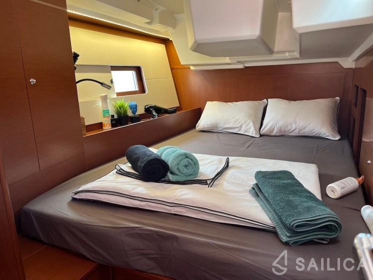 Oceanis 46.1 - Yacht Charter Sailica