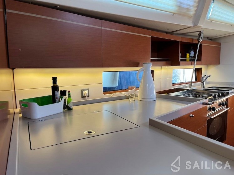 Oceanis 46.1 - Yacht Charter Sailica
