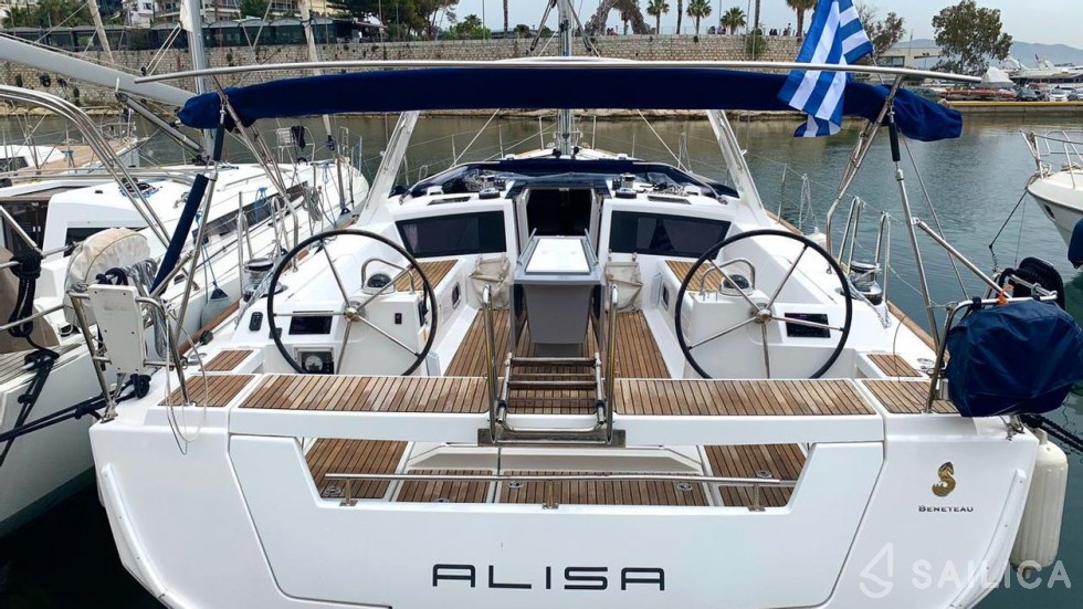 Oceanis 48 - Yacht Charter Sailica