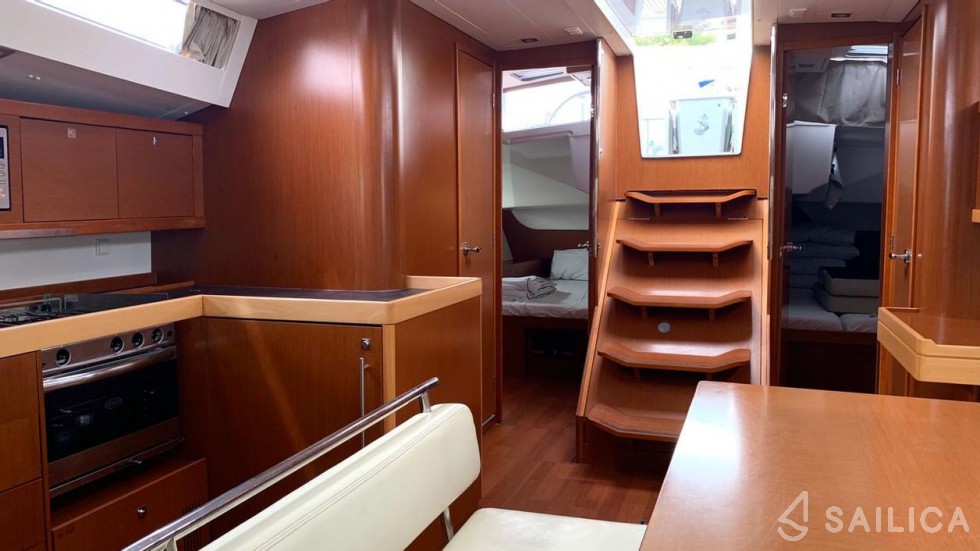 Oceanis 48 - Yacht Charter Sailica
