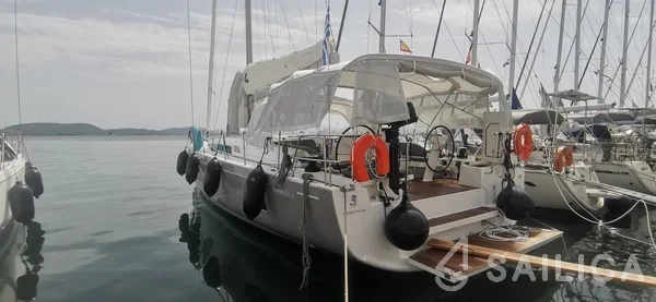 Oceanis 51.1 - Yacht Charter Sailica