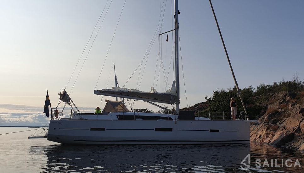 Dufour 460 GL - 5 cab. - Yacht Charter Sailica