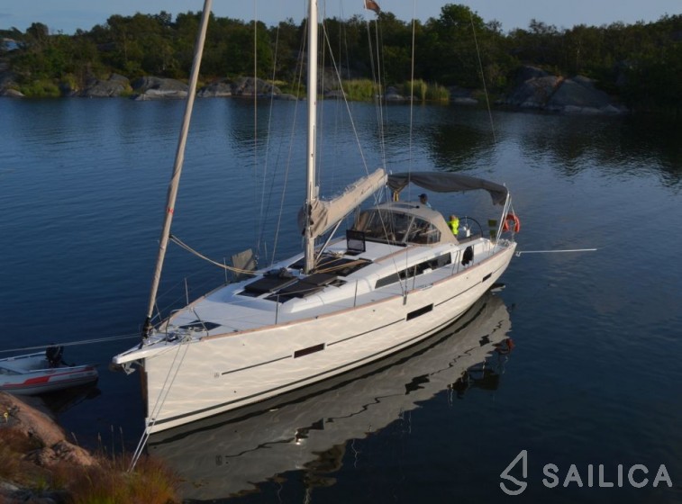 Dufour 460 GL - 5 cab. - Yacht Charter Sailica