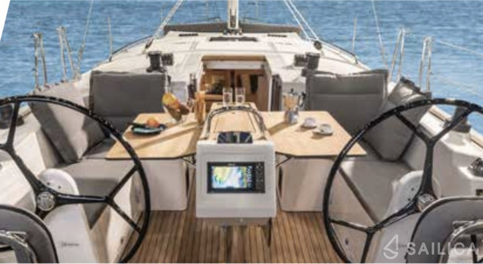 Bavaria C38 - Yacht Charter Sailica