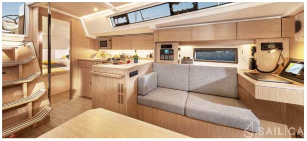 Bavaria C38 - Yacht Charter Sailica